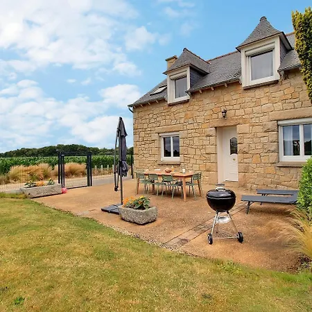 Holiday home D'azeline *