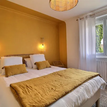 D'azeline Holiday home *